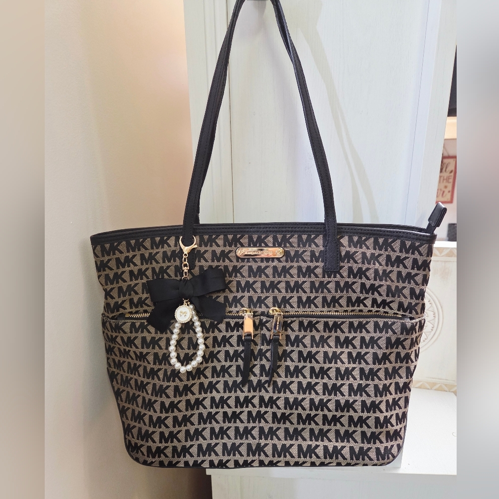 Michael Kors Black and Tan Tote Bag